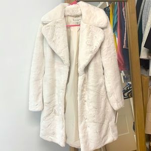 Cream Faux Fur Winter Coat - Koolaburra by Ugg - Size Small